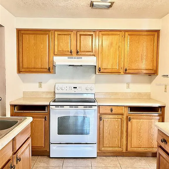 718 Buckminster Cir — Photo 6