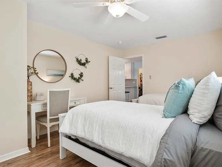 2729 Sydelle St — Photo 41