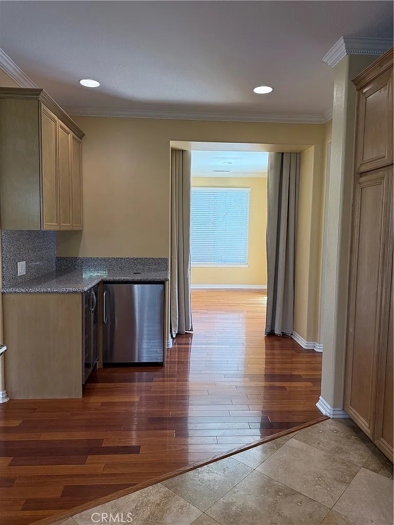 4 bed, 3.5 bath, 2938 sqft, $6,000 — Photo 4