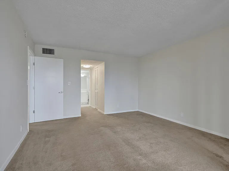 740 S Federal Hwy #312 — Photo 20