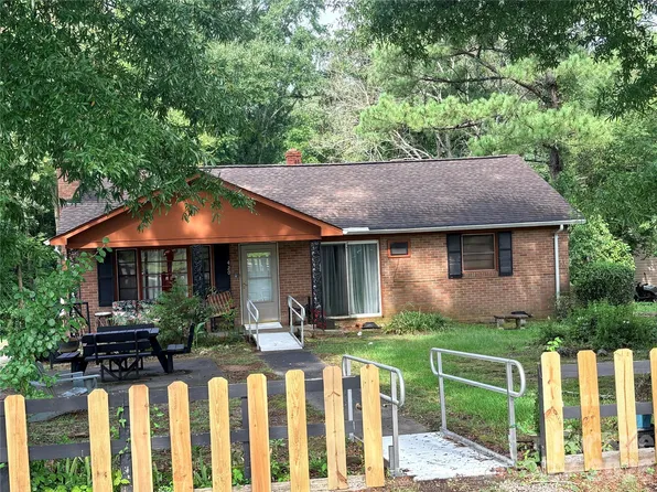420 Hampton Rd, Lancaster, SC 29720