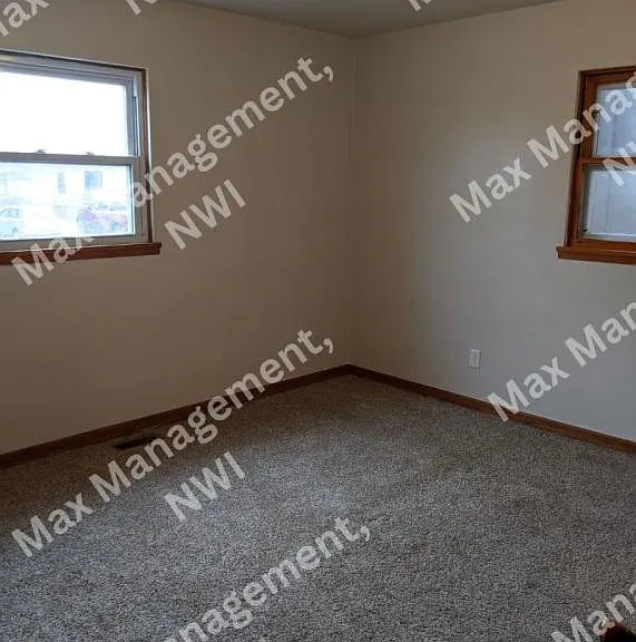 4232 Drummond St #1 — Photo 6