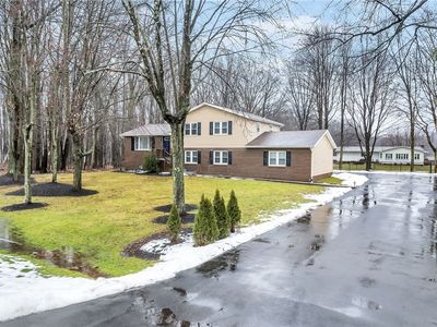3228 Elm Dr, New Castle, PA, 16105