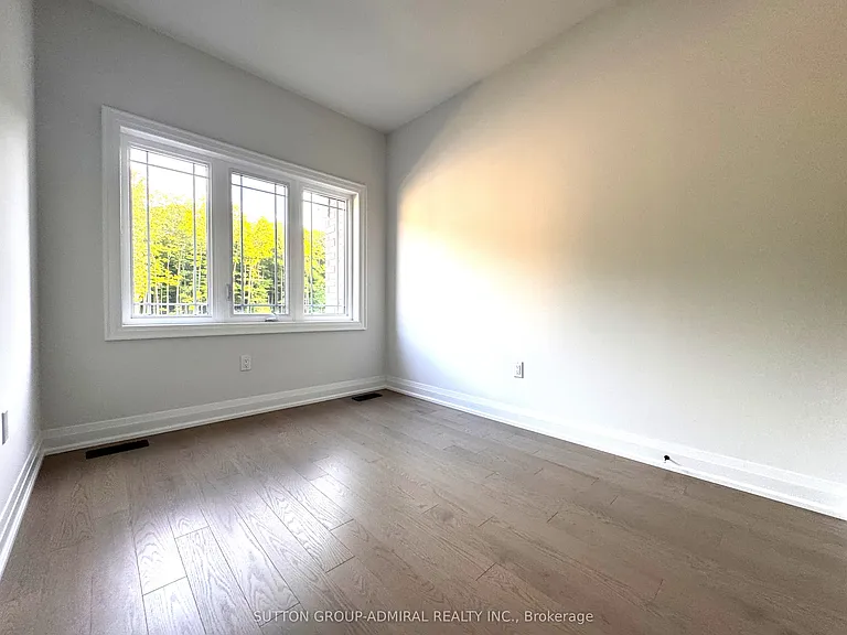 16 Donnacona Dr — Photo 14