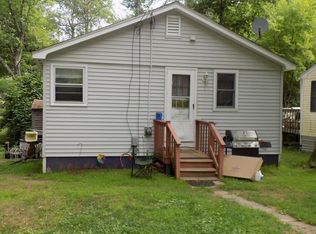 1 Roberts Park Rd, Holland, MA 01521