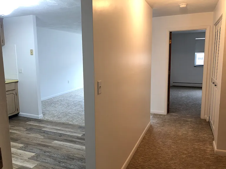 Lexington St Apartments — Photo 77