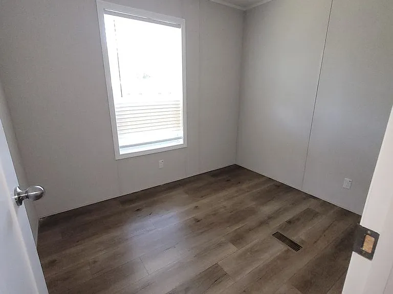551 Lauschtown Rd #7 — Photo 11