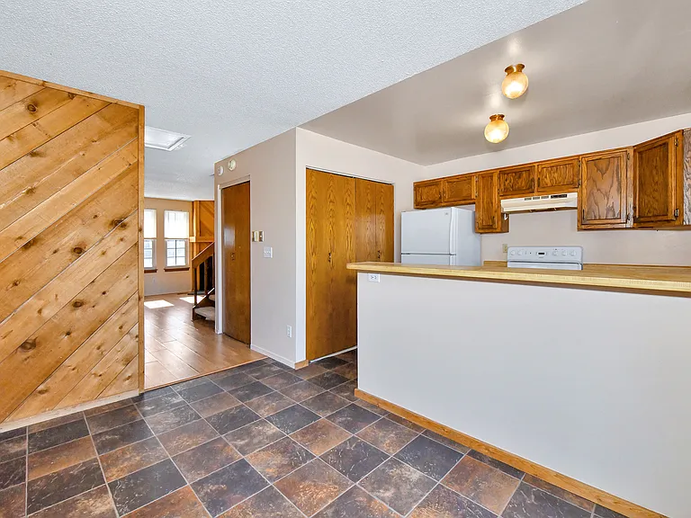 6615 Warbler Ln — Photo 7