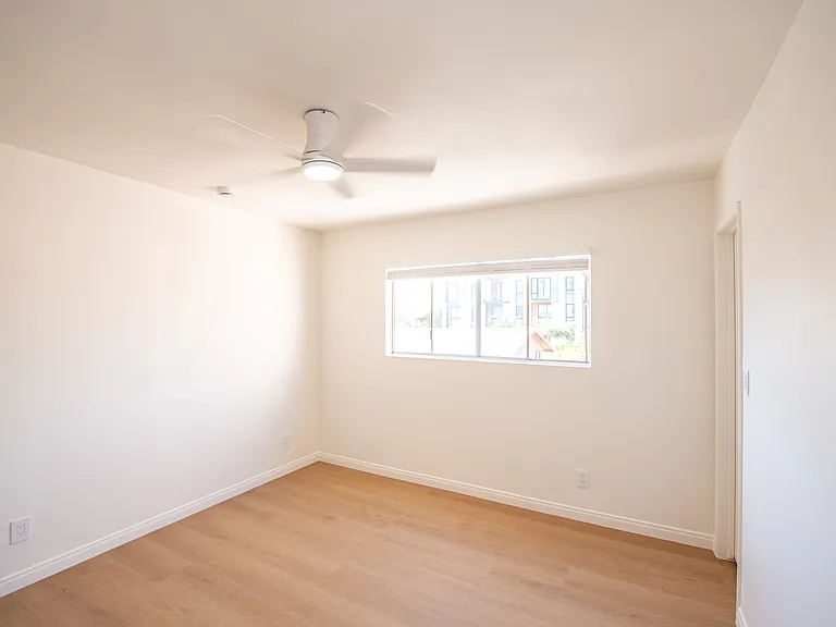 Valeria Apartments — Photo 44