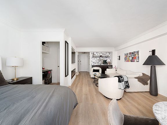 4th image of 200 E 78th St APT 7E