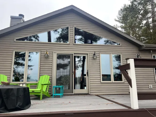 E1073 Whispering Pines Rd, Waupaca, WI 54981