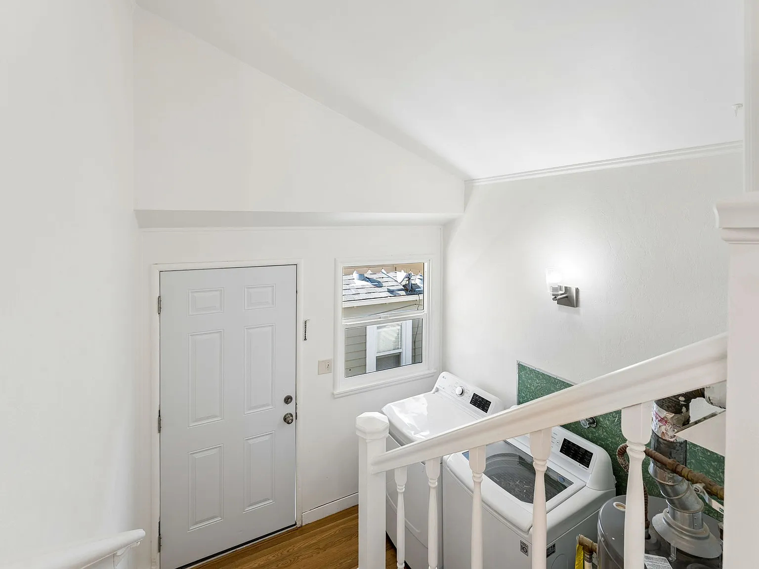 1 bed, 887 sqft, $3,500 — Photo 4