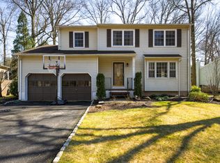 229 Sutphin Ln, Hillsborough, NJ 08844