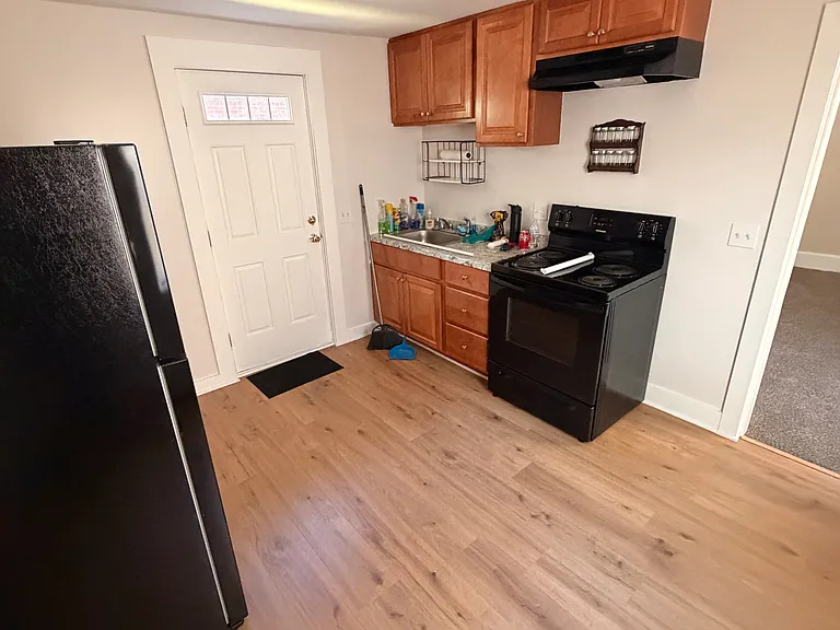 123-125 Broadway #3 — Photo 3