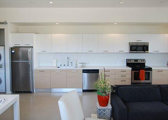 4th image of 1107 Venice Blvd Unit 307