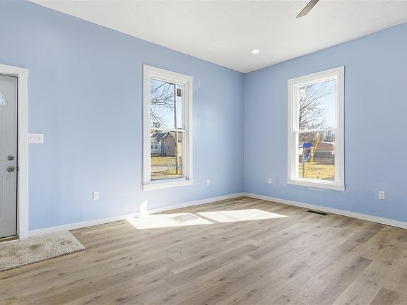 5th image of 523 Summit Ave