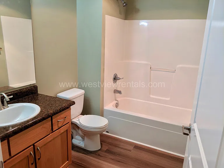 200 E Maple St — Photo 240