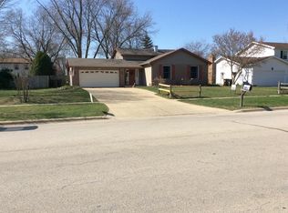 1033 Barlina Rd, Crystal Lake, IL 60014