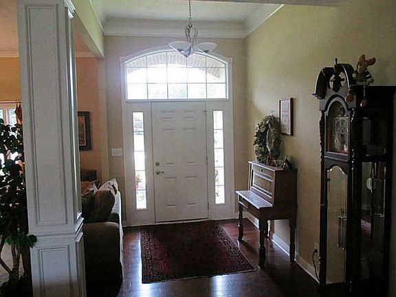 2nd image of 5877 Hickory Woods Dr