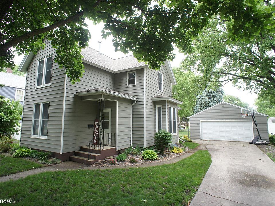 1st image of 715 Boone St