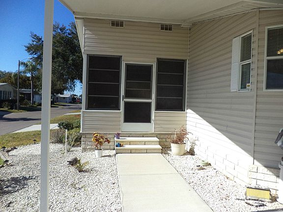 ENTRANCE TO FLA ROOM