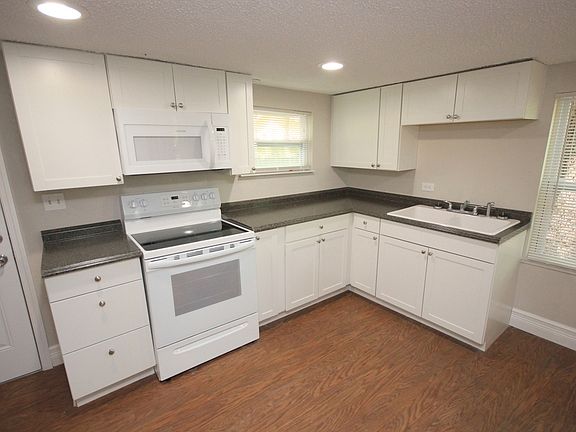 2nd image of 603 6th St NE #C