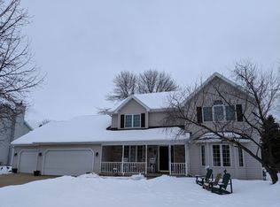 3816 N Quail Ridge Dr, Appleton, WI 54913