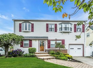 1022 Merillon Ave, Westbury, NY 11590