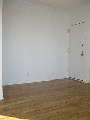 Rented by Tower Brokerage | media 35