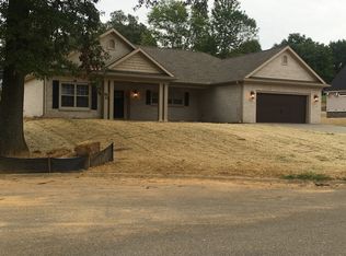 1102 N Forest Oak, Henderson, KY 42420