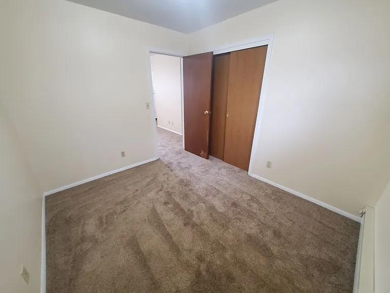 355 North Dr — Photo 6