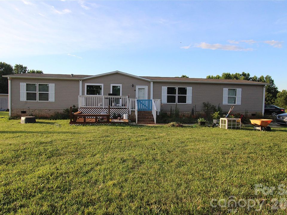 1st image of 104 Waynes Pl