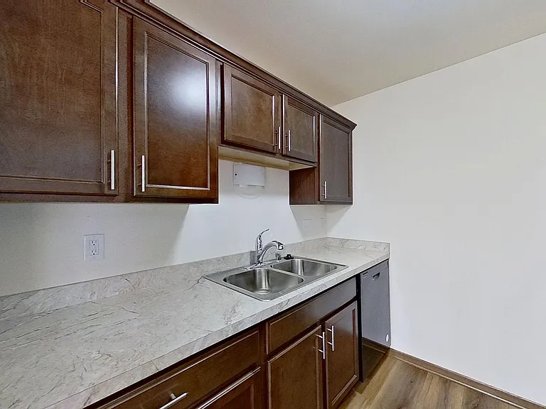 N83W13692 Fond Du Lac Ave #16 — Photo 15