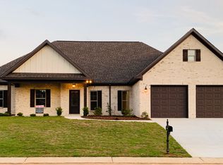 11961 Glen Ridge Blvd, Moundville, AL 35474