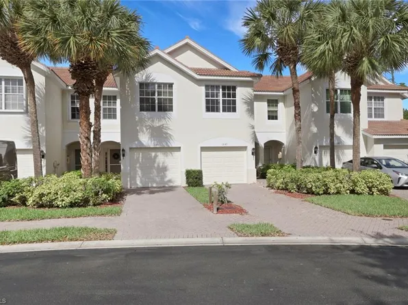1289 Oxford LN #228, NAPLES, FL 34105