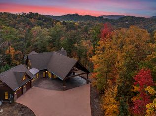 2438 Hickory Knoll Ln, Sevierville, TN 37862