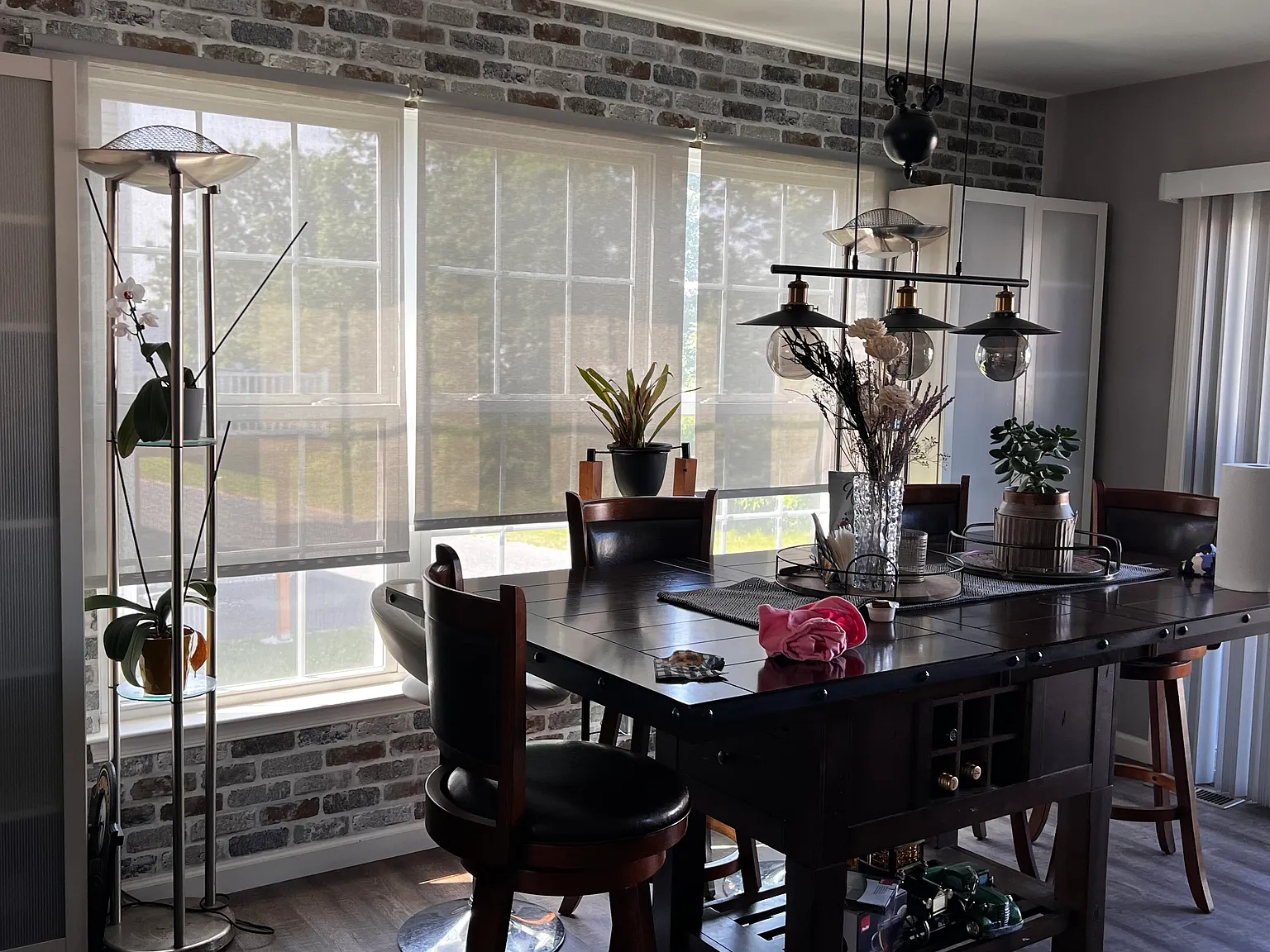 3 bed, 2.5 bath, 1880 sqft, $2,199 — Photo 3
