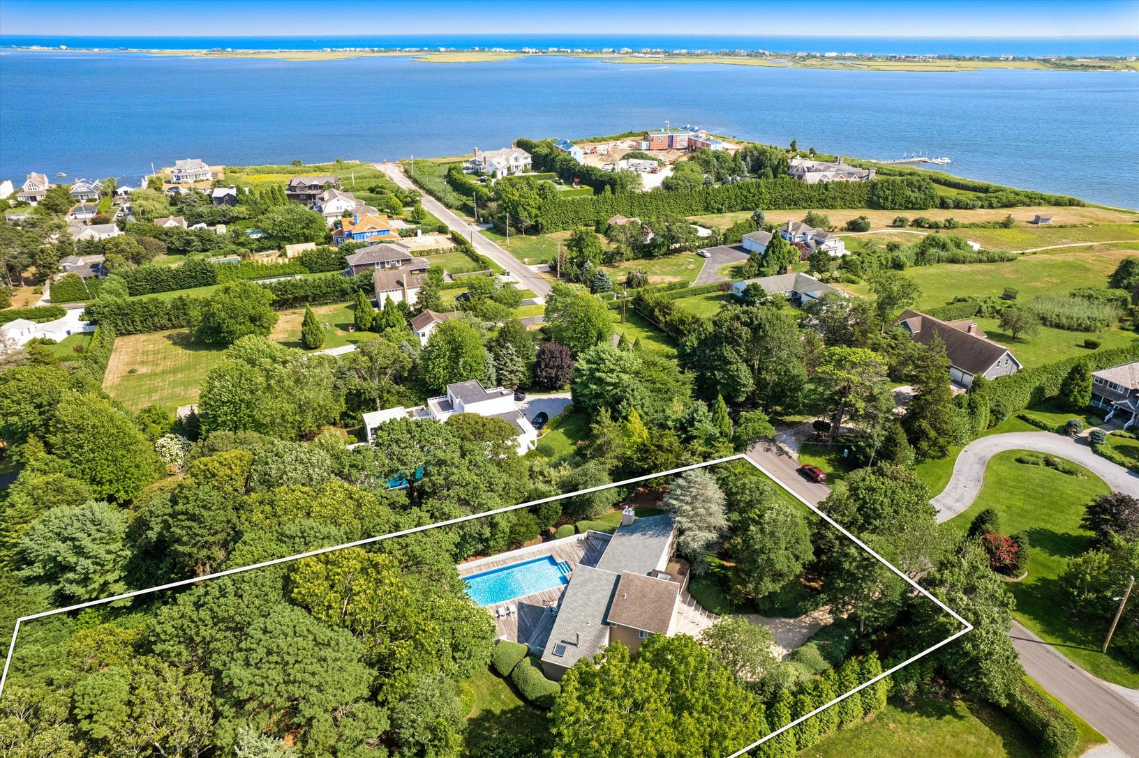  41 Sunset Ave, East Quogue