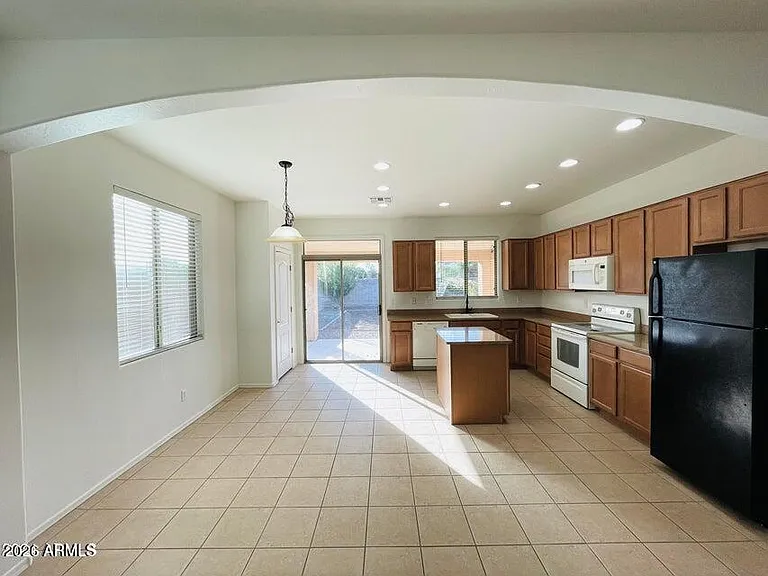 28488 N Sunset Dr — Photo 5