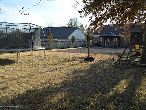 2nd image of 6242 Oak Run Dr W