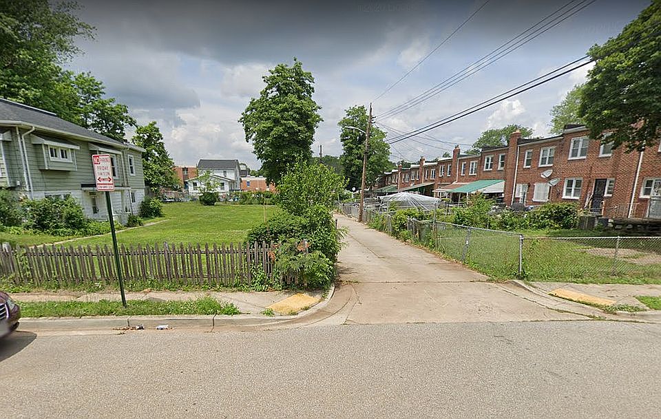 2nd image of 4310 Rokeby Rd