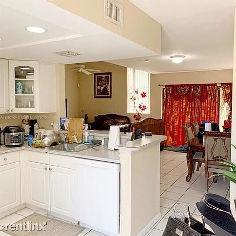 1st image of 3208R San Remo Cir
