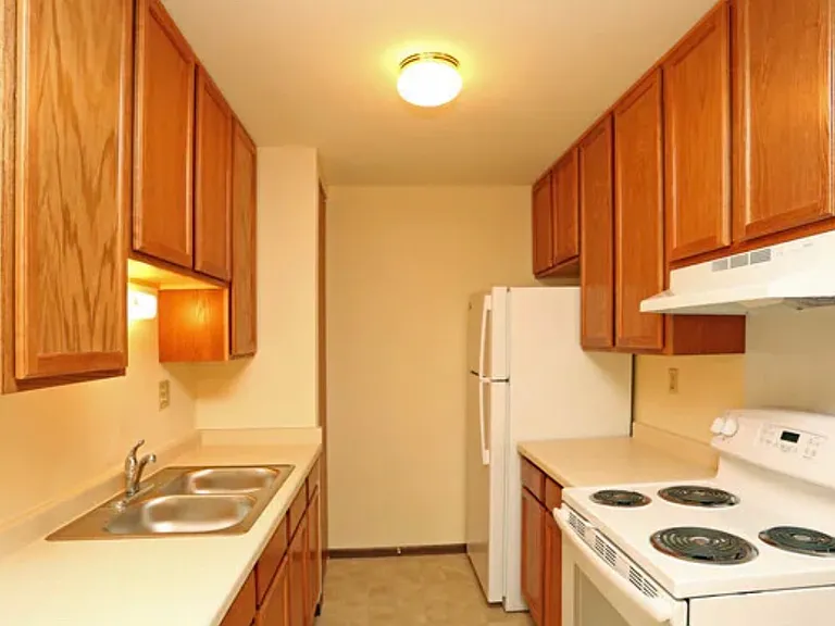 725 Sunnyslope Dr #3 — Photo 8