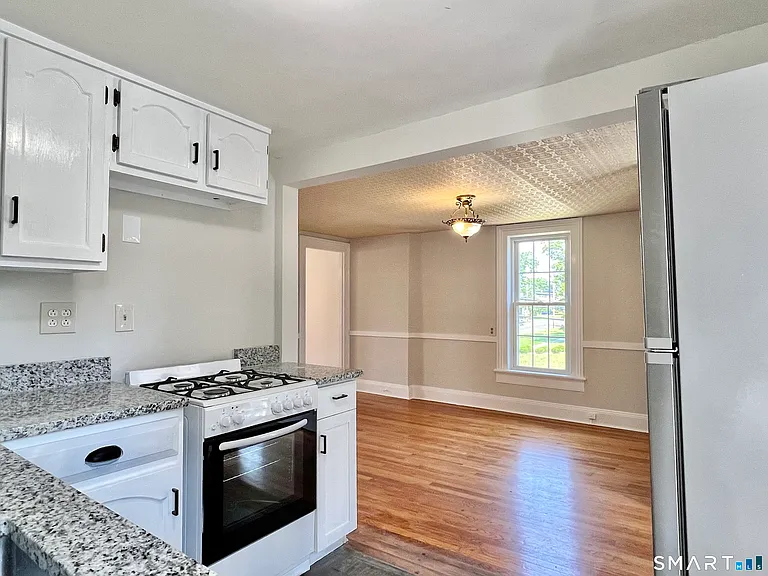1596 Main St #2 — Photo 3