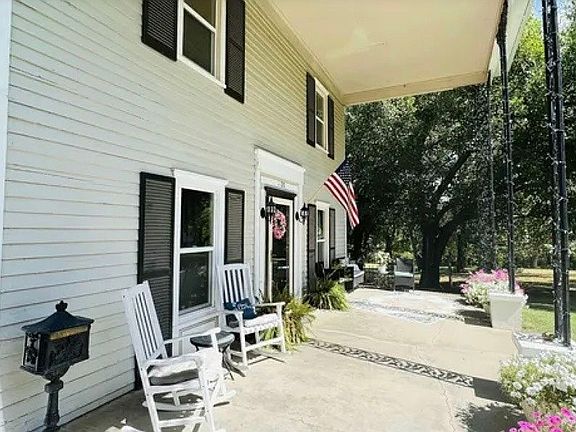 5th image of 1120 E Highland St