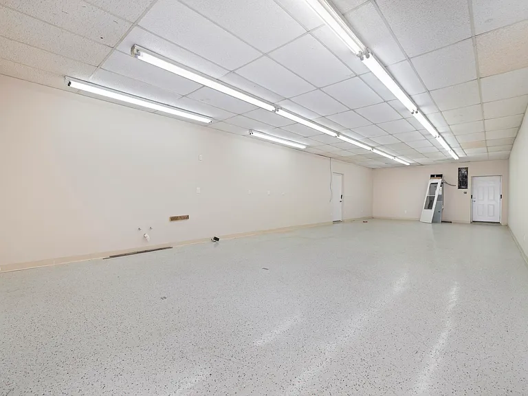 2908 Bloomingdale Rd #4 — Photo 5