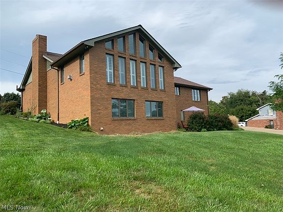 3rd image of 114 Cooper Dr