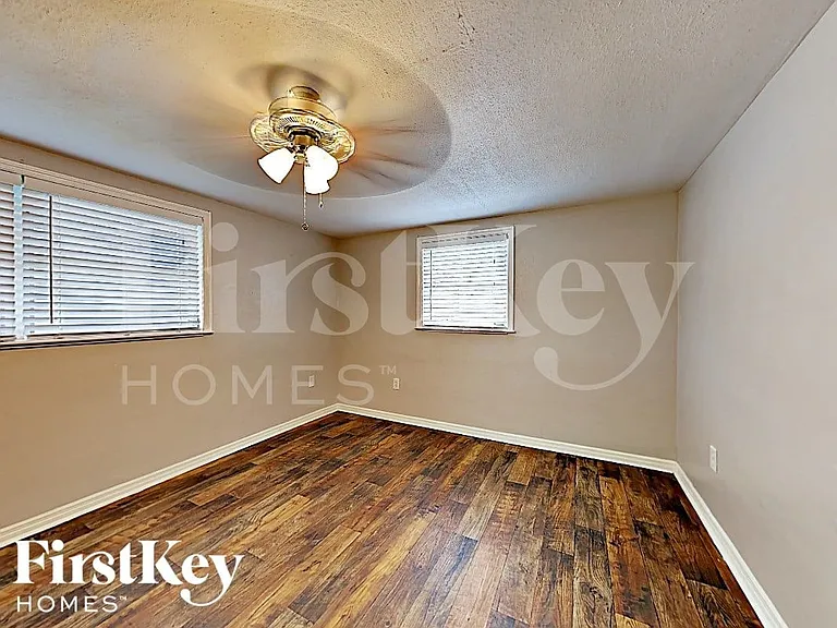 9220 Lido Ln — Photo 13