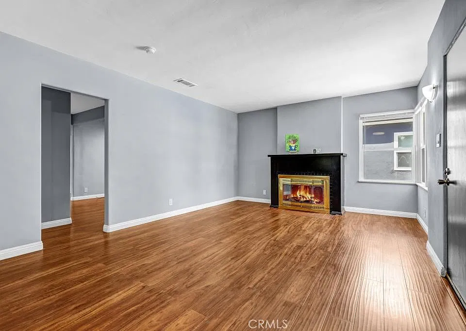 6217 Farmdale Ave