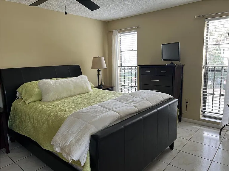 445 SE 21st Ave #201 — Photo 17